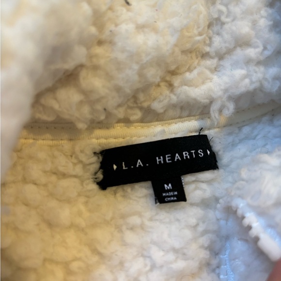 LA Hearts Cropped Sherpa - Picture 2 of 3